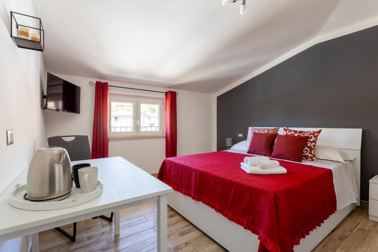 בוסה Cadoni Guest House מראה חיצוני תמונה